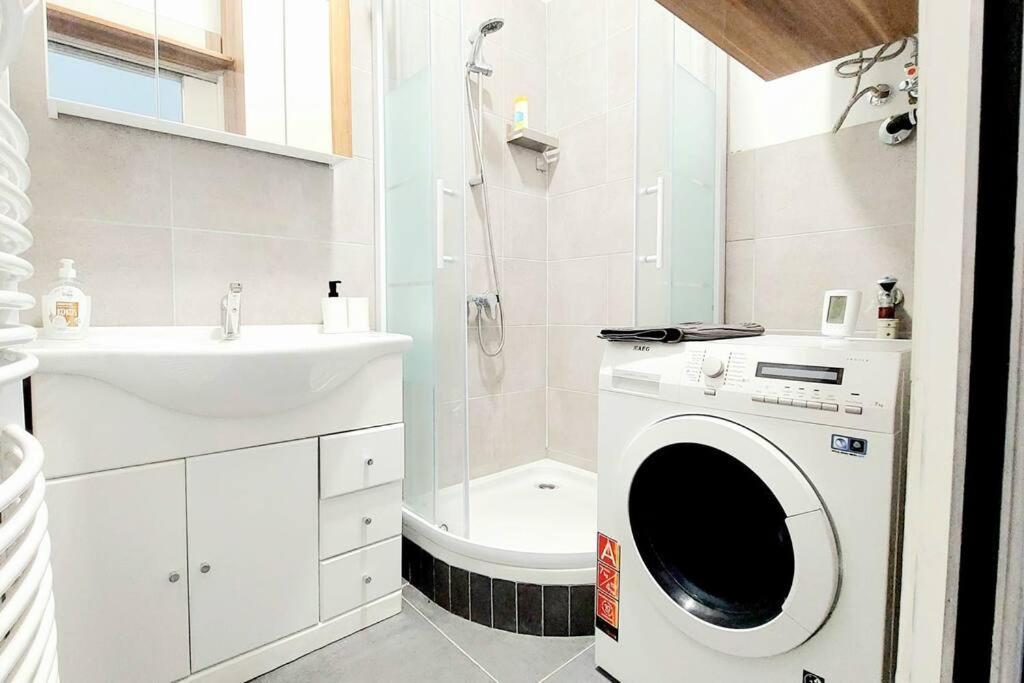 Checkinvienna-One Bedroom Apartment Bagian luar foto