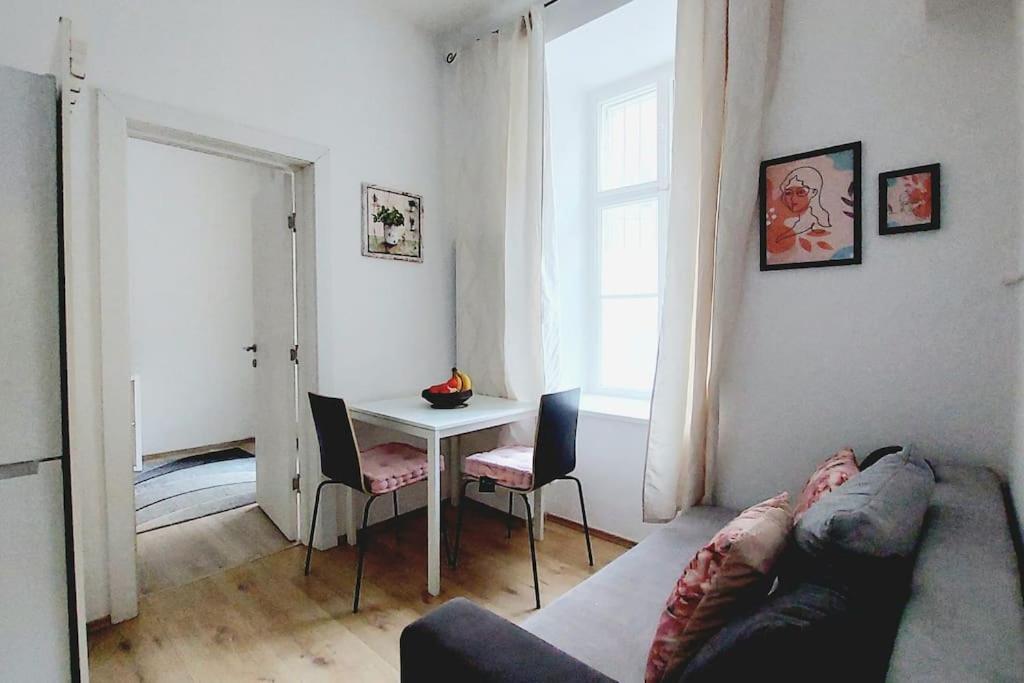 Checkinvienna-One Bedroom Apartment Bagian luar foto