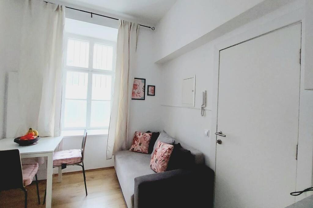 Checkinvienna-One Bedroom Apartment Bagian luar foto